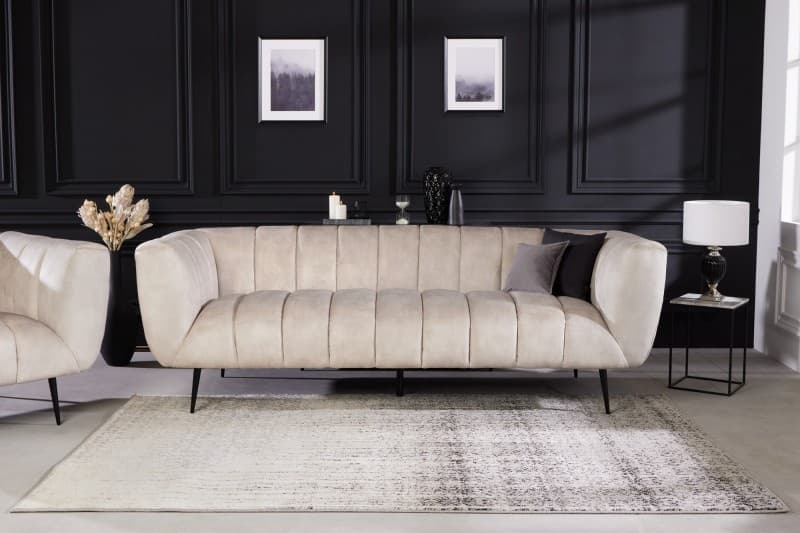Sametová moderní sedačka Vermont champagne barvě na nožičkách s prošíváním v art deco stylu 225cm