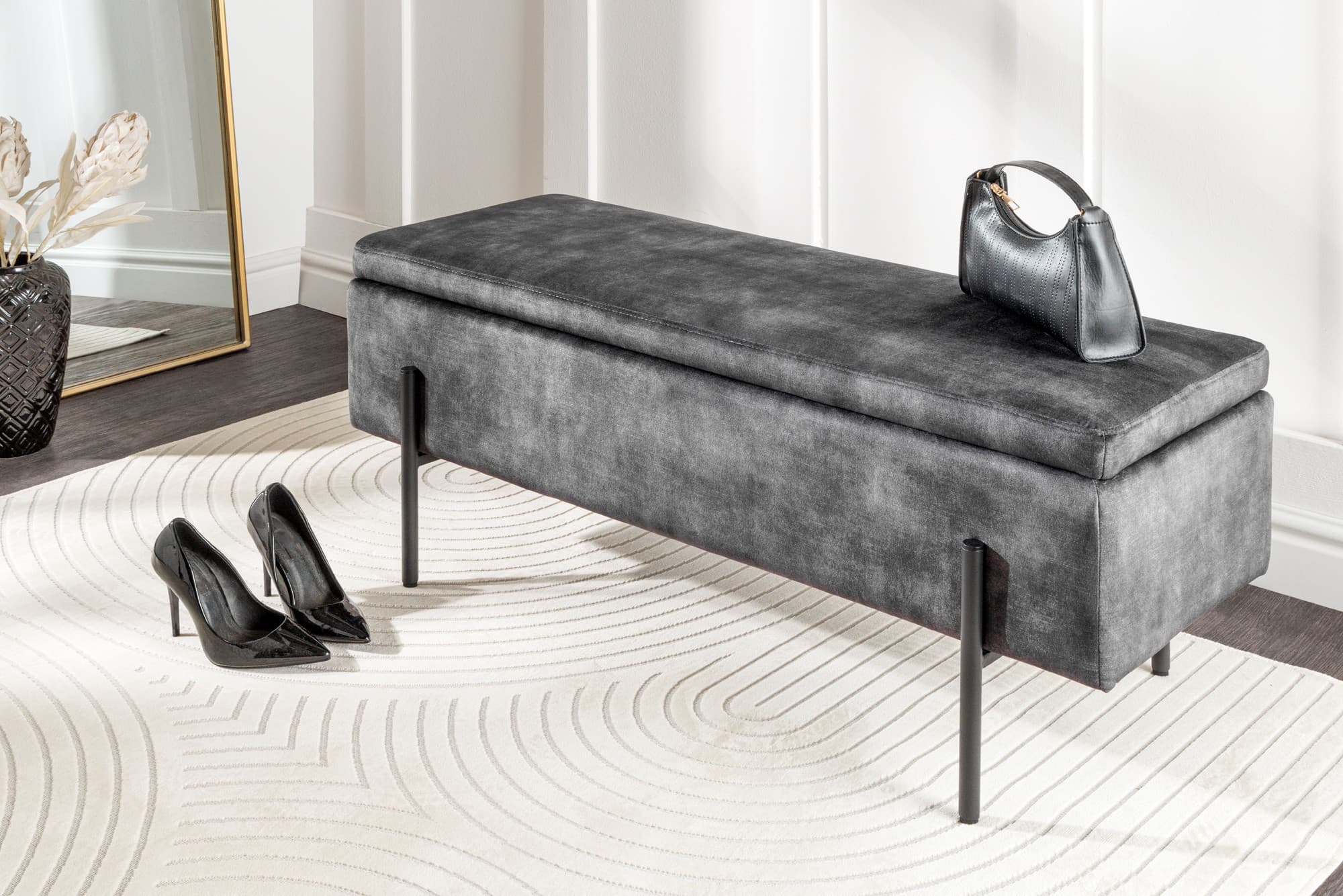 Moderní designová lavice Irvin s úložným prostorem a sametovým čalouněním 100 cm