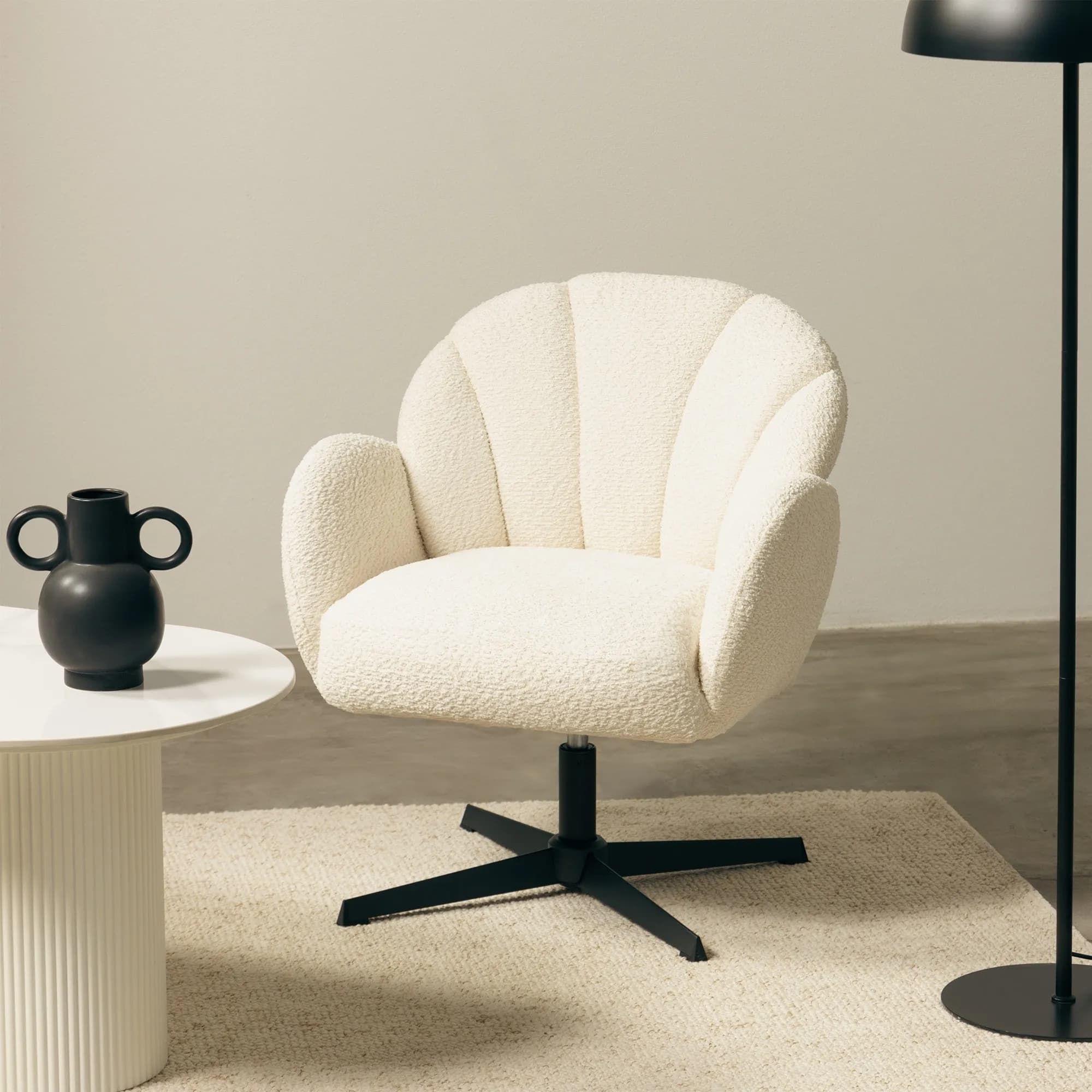 Otočné designové křeslo Casablanca bouclé, Bílé 2