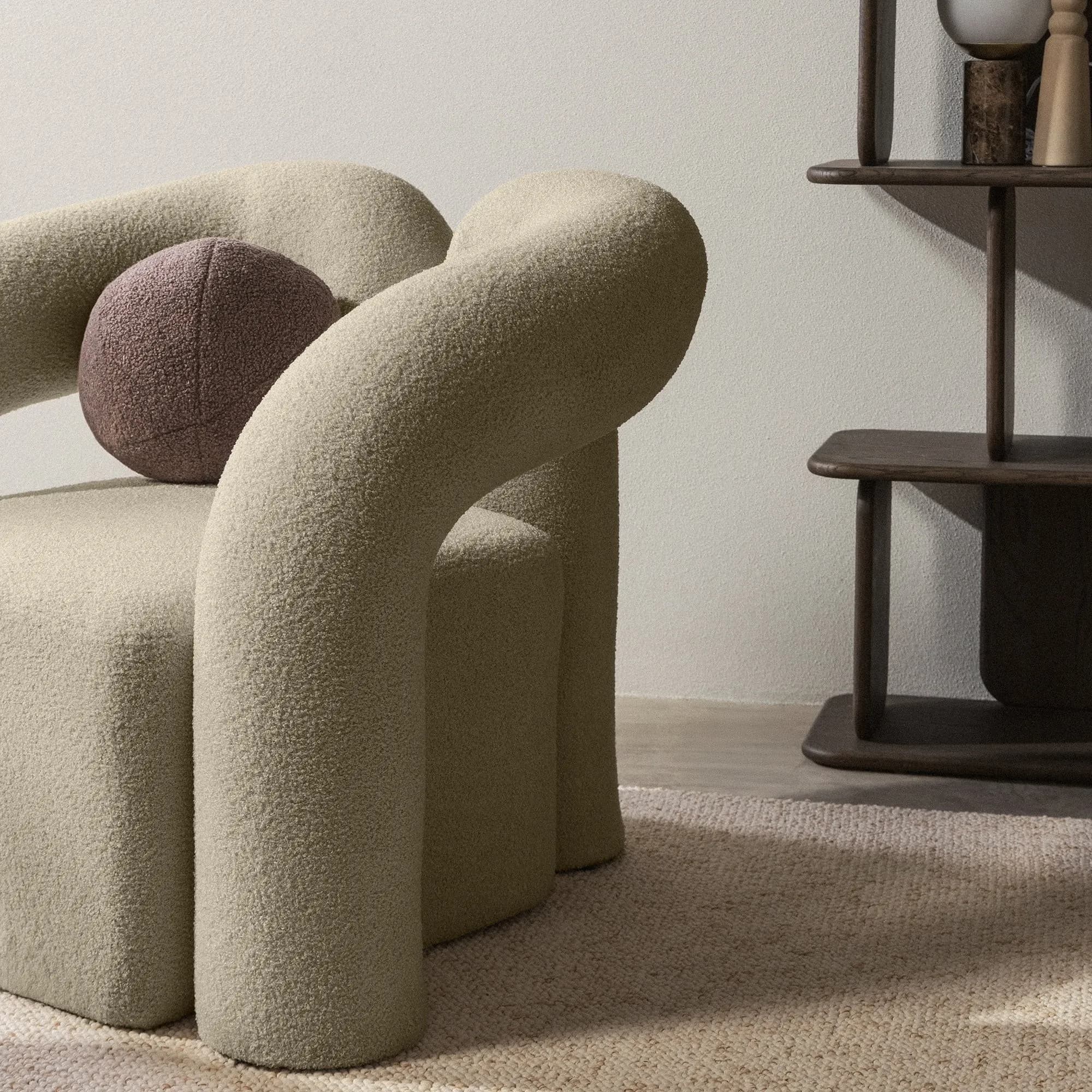 Designové křeslo Merry bouclé, Hnědé 3
