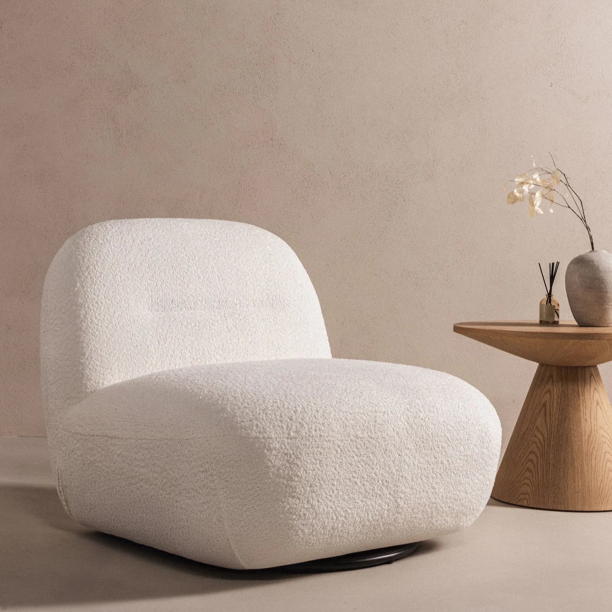 Otočné designové křeslo Giorgia bouclé, Krémové 2