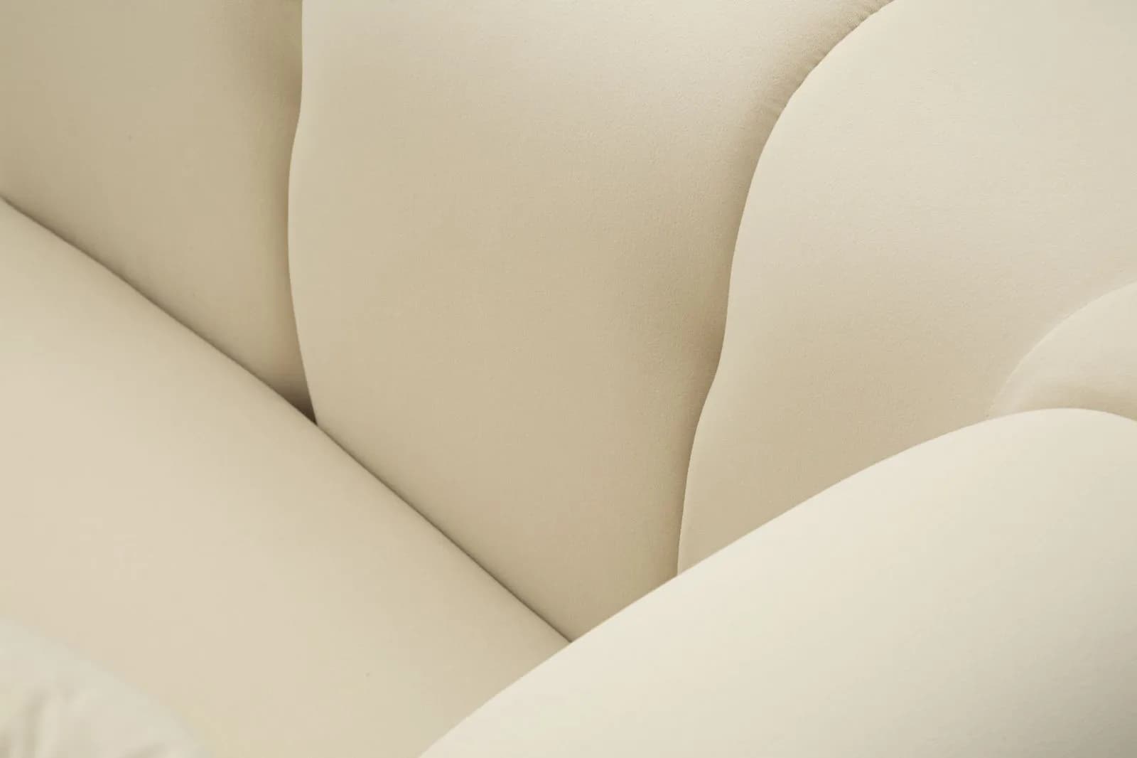 Designové sametové křeslo Alma, Krémové 9