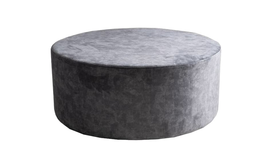 Kulatá čalouněná podnožka do obývacího pokoje Sari 100x45 látka sari-pufa-100x45, Šedý