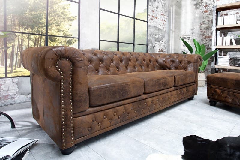 Luxusní vintage sedačka Antik s chesterfield prošíváním z kůže s nýty s nožičkami 205 cm